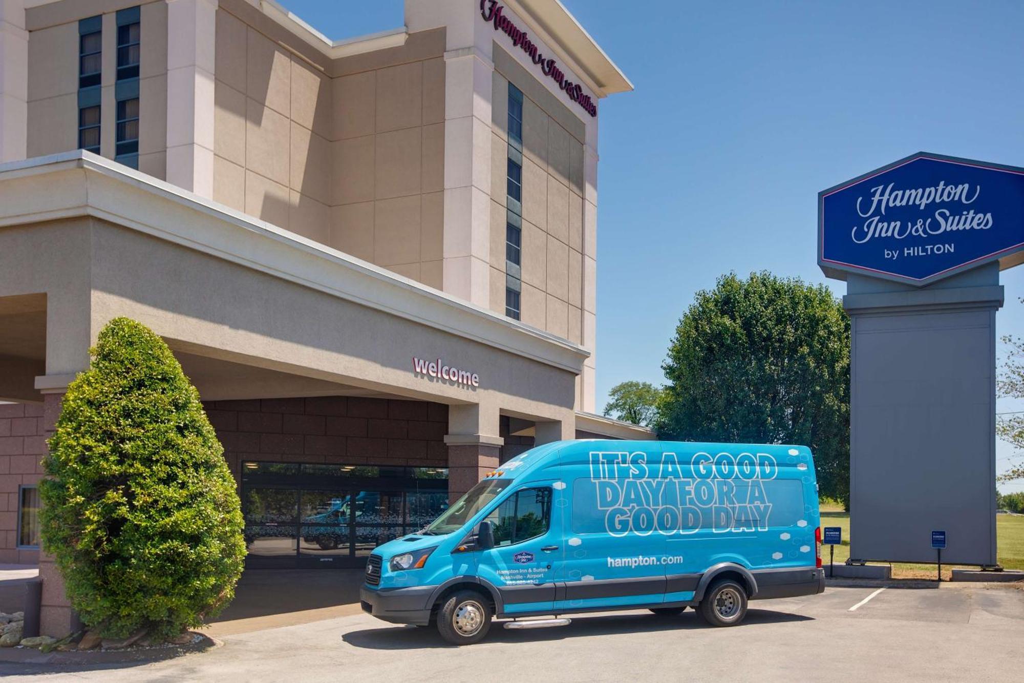 Hampton Inn & Suites Nashville-Airport Exterior photo