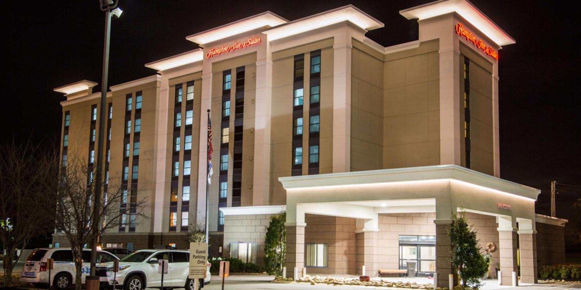 Hampton Inn & Suites Nashville-Airport Exterior photo